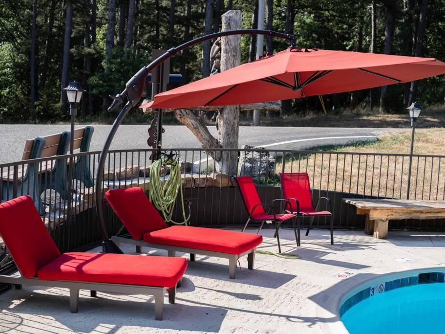 Stonegate Lodge Bed, Wifi, 50In Roku Tv, Salt Water Pool Room #109 Eureka Springs Exterior photo